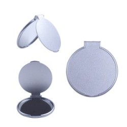 ESPEJO DE PLASTICO CON APARIENCIA METALICA.